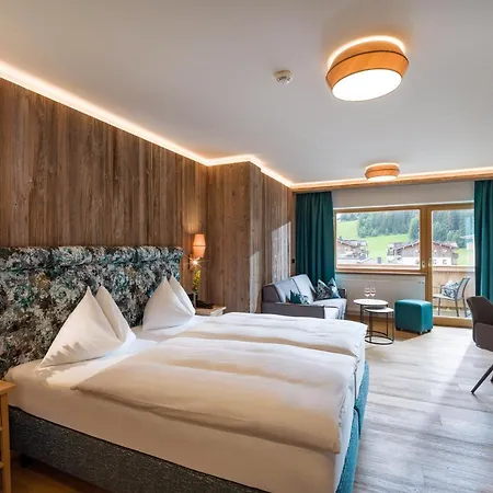 Zentral ****superior