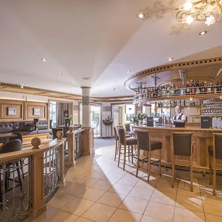 Zentral ****superior Hotell 4*