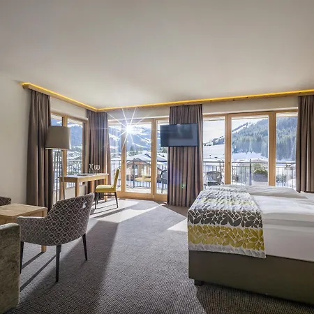 Zentral ****superior