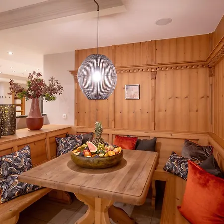 Zentral ****superior