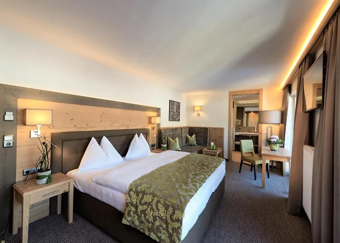 Zentral ****superior Hotel